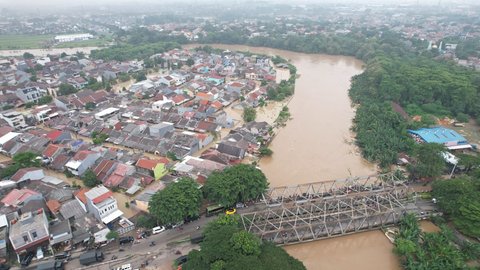 Pantauan udara memperlihatkan kondisi banjir di kawasan Jatiasih, Kota Bekasi, Jawa Barat, Selasa (4/3/2025).