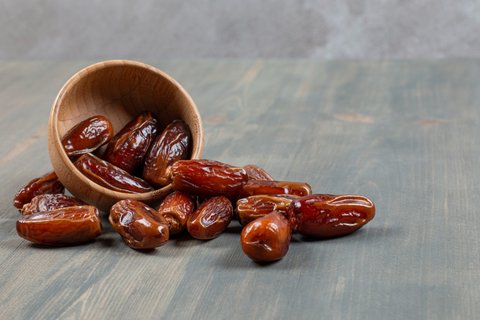 Buah Kurma (freepik/azerbaijan)