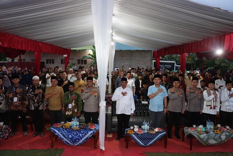 Wakapolda Riau & Kapolres Kampar Buka Puasa Bareng di Ponpes Mamba'ul Quran
