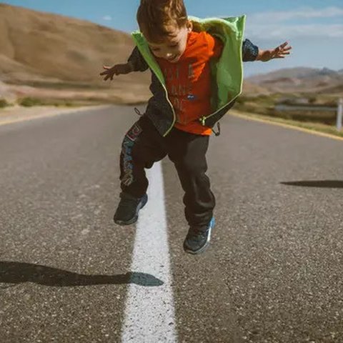 ADHD merupakan gangguan saraf yang paling umum diderita anak-anak. (Foto: Unsplash/Alvin Mahmudov)