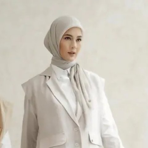 Paula Verhoeven ramaikan industri modest wear bersama Amapola.