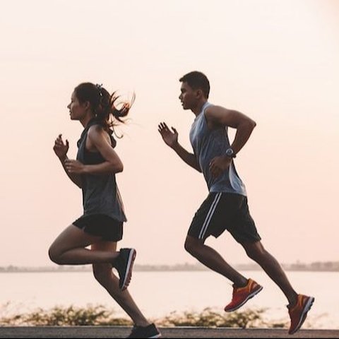 Jogging Sore. (foto: Pinterest/Freepik).