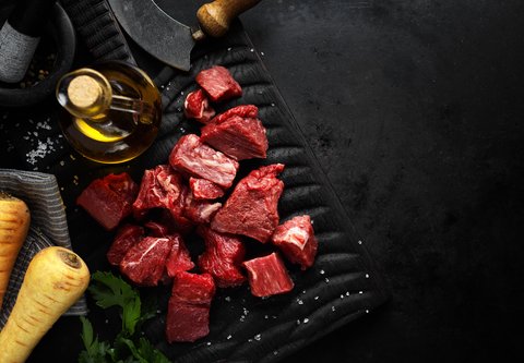 Ilutrasi daging merah sebagai pemicu asam urat (copyright Freepik)