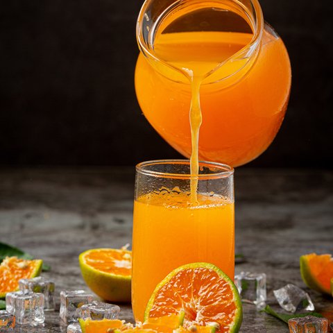 <p>Ilustrasi jus jeruk sehat dan lezat | copyight freepik.com/Jcomp</p>