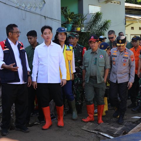 Gibran Tinjau Banjir Sukabumi