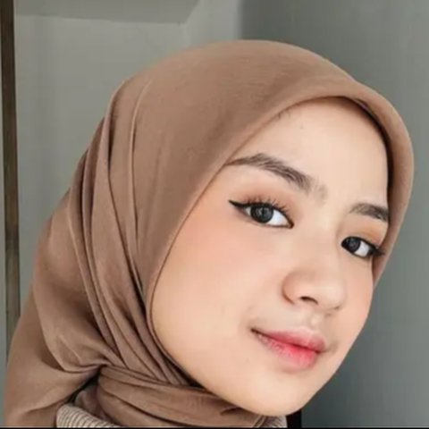 Inspirasi hijab Nashwa Zahira