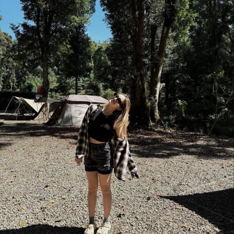 Gaya monokrom Ranty Maria yang jadi inspirasi
