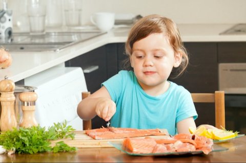 Anak Makan Ikan