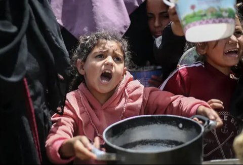 Anak-anak Gaza Sekarat karena Kedinginan dan Kurang Gizi, Israel Blokir Vaksin dan Bantuan