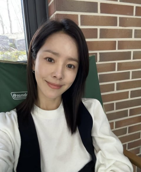 Wajahnya Menolak Tua, 5 Seleb Cantik Korea yang Awet Muda dan Selalu Fresh di Usia 40+