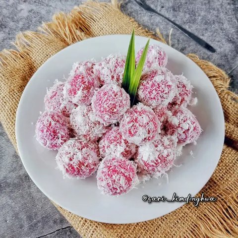 Ilustrasi Klepon Buah Naga
