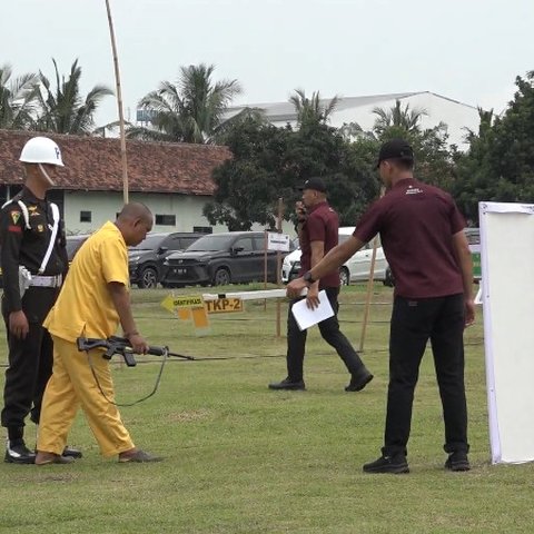 Sadis, Begini Detik-Detik Kopda Basarsyah Pakai Senapan Serbu Berondong Tiga Polisi saat Gerebek Sabung Ayam di Way Kanan