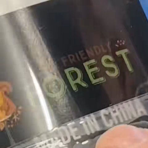 Mengejutkan! Ternyata Mayoritas Barang yang Dijual di Trump Store Buatan China