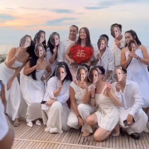 Potret Kejutan Ultah Ke-35 Nia Ramadhani dari Ardi Bakrie di Atas Yacht Mewah, Hadirkan Para Bestie