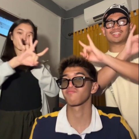 Viral Video Duta Sheila On 7 Bikin Tren Baru Velocity Pakai Lagu 'Bila Kau Tak Disampingku'