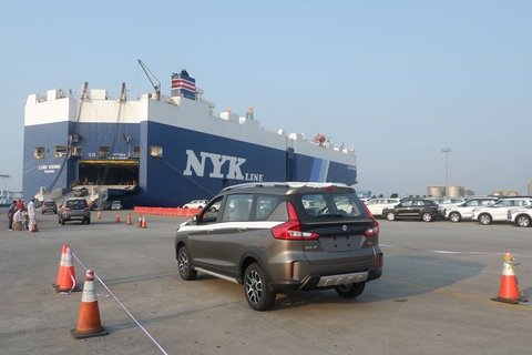 Prosedur pengiriman Suzuki XL7 ke luar negeri.