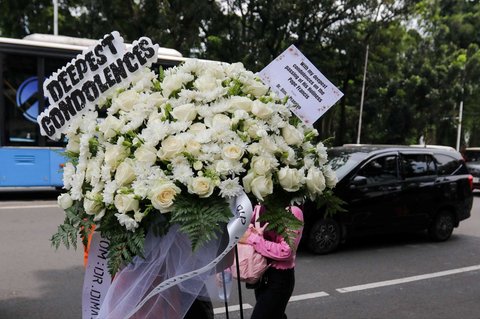  Antusiasme Umat Katolik Berdoa untuk Paus Fransiskus di Kedubes Vatikan Jakarta