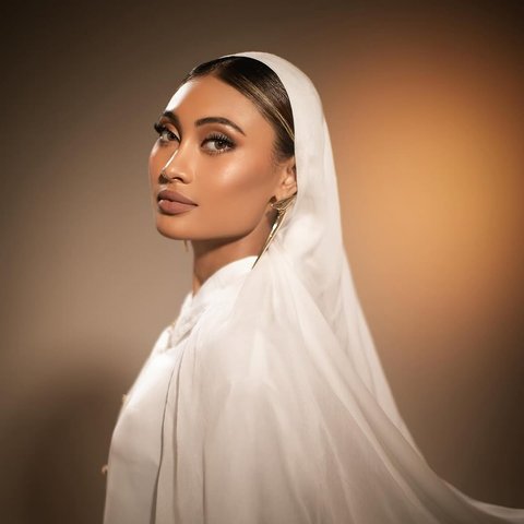 Potret Cantik Novia Bachmid dalam Lagu Terbaru 'KepadaNya', Banjir Pujian Warganet