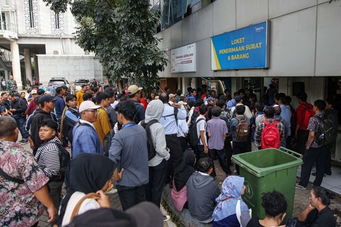  Potret Ratusan Warga Jakarta Ramai-Ramai Melamar sebagai Pasukan Oranye