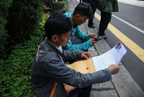  Potret Ratusan Warga Jakarta Ramai-Ramai Melamar sebagai Pasukan Oranye