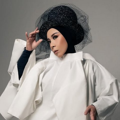 Potret Terbaru Melly Goeslaw Ternyata Jalani Oplas Tanpa Endorse di Indonesia & Dilakukan Setelah Bariatrik