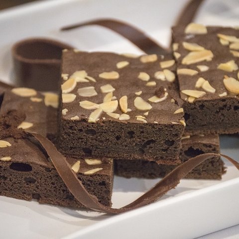 7 Resep Brownies Panggang Lembut dan Lumer dengan Bahan Ekonomis, Cocok untuk Camilan hingga Jualan