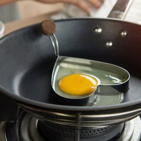 Ilustrasi Alat Masak Antilengket