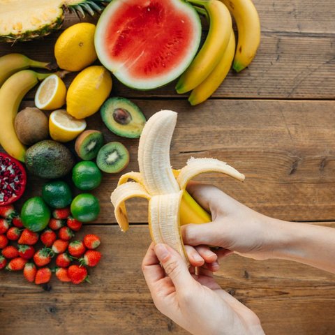 Pisang ambon memiliki beragam manfaat kesehatan. Walau begitu, ternyata pisang ambon juga memiliki efek samping kesehatan. Apalagi, jika dikonsumsi berlebihan.