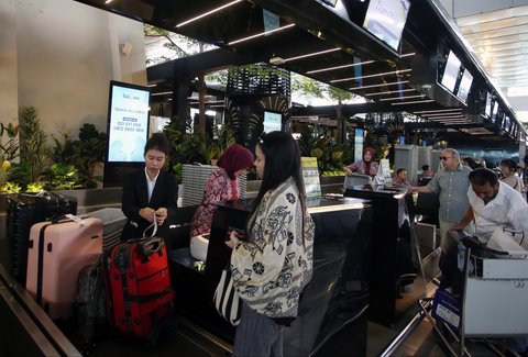 Suasana Bandara Soekarno-Hatta, Tangerang, Banten, yang meraih beberapa penghargaan bergengsi dalam ajang World Airport Awards 2025.