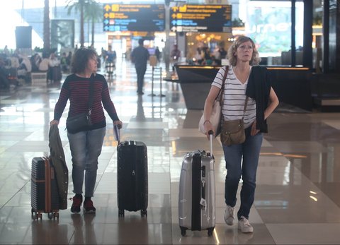 Suasana Bandara Soekarno-Hatta, Tangerang, Banten, yang meraih beberapa penghargaan bergengsi dalam ajang World Airport Awards 2025.