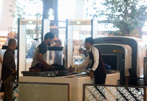 Suasana Bandara Soekarno-Hatta, Tangerang, Banten, yang meraih beberapa penghargaan bergengsi dalam ajang World Airport Awards 2025.