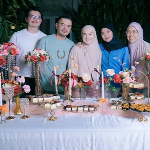5 Potret Kejutan Ulang Tahun Ke-28 Irish Bella dari Haldy Sabri, Tatanan Meja Cantik dengan Kue Super Besar