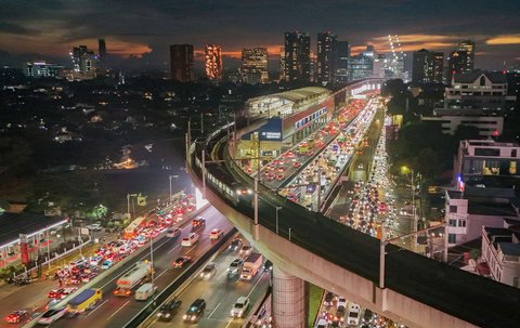 FOTO: Menuju Kota Global, Jakarta Terus Berbenah di Tengah Krisis Perkotaan