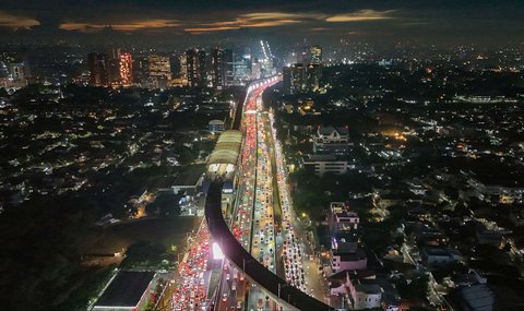 FOTO: Menuju Kota Global, Jakarta Terus Berbenah di Tengah Krisis Perkotaan