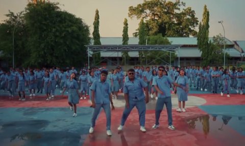 Bukan Tren Stecu-Stecu Apalagi Velocity, Aksi Seru Siswa-Siswi Indonesia Viral Tiru Rapper AS Kendrick Lamar 'They Not Like us'