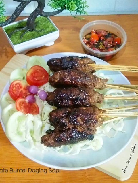 Ilustrasi Sate Buntel