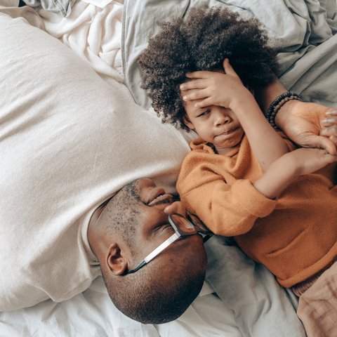 Ilustrasi Orangtua dan Anak