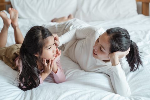 Ilustrasi Orangtua dan Anak