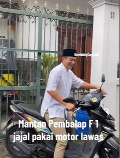 Biasa Bawa Mobil Balap, Rio Haryanto Tiba-Tiba Kendarai Motor Sejuta Umat