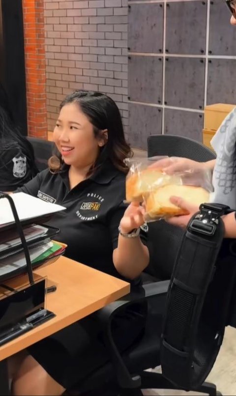 Kiky Saputri Kembali Syuting Usai 2 Bulan Melahirkan, Auranya Dipuji Makin Bersinar!