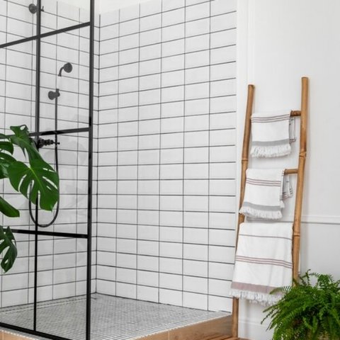 6 Inspirasi Desain Kamar Mandi Minimalis 2x2 yang Elegan dan Estetik, Cocok untuk Hunian Modern