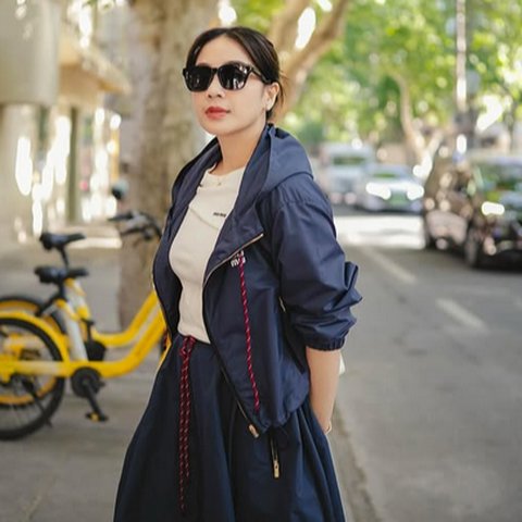 5 Gaya Old Money Nagita Slavina Selama Liburan di China, Simple tapi Berkelas!