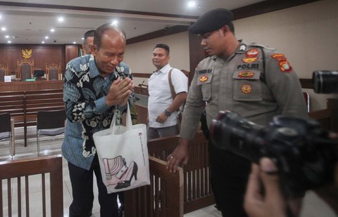FOTO: Direktur Jasindo Divonis 3,5 Tahun Penjara Terkait Korupsi Rugikan Negara Rp 38 Miliar