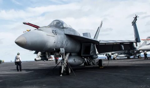 Diserang Militer Yaman, Jet Tempur F-18 AS Seharga Rp 960 Miliar Jatuh ke Laut Merah