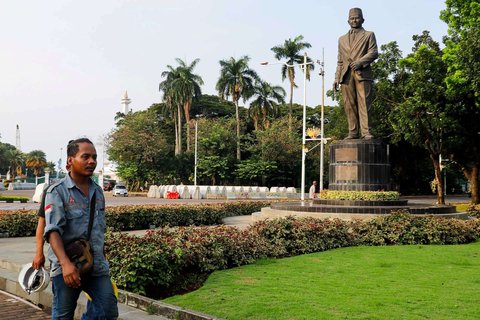 FOTO: Pemprov Jakarta Akan Pindahkan Patung MH Thamrin ke Museum