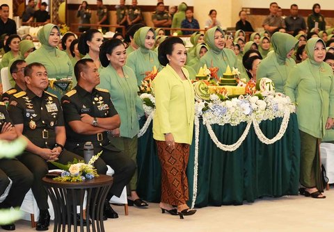 Kasad Jenderal TNI Maruli Simanjuntak, M.Sc saat menghadiri acara Hari Ulang Tahun (HUT) ke-79 Persit Kartika Chandra Kirana (KCK) yang digelar di Balai Kartini, Jakarta Selatan, Selasa (29/4/2025).