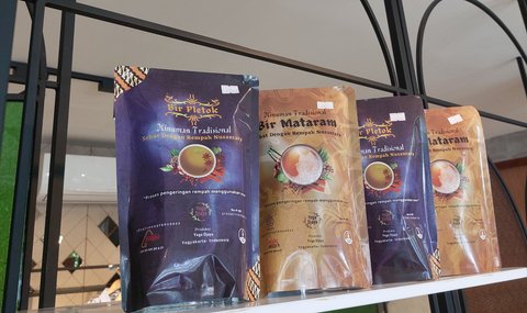 Produk-produk Yoga Djaya yang dipamerkan di BRI x Couv&eacute;e, ruang display strategis BRI di Jl. Sagan Timur No.123, Terban, Gondokusuman, Yogyakarta.