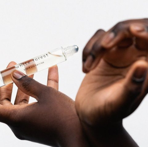 Parfum dalam Berbagai Bentuk: Pilih yang Paling Praktis dan Tahan Lama