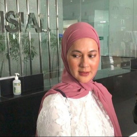 Paula Verhoeven Tiba-Tiba Datangi Kantor Dewan Pers, Ada Apa?