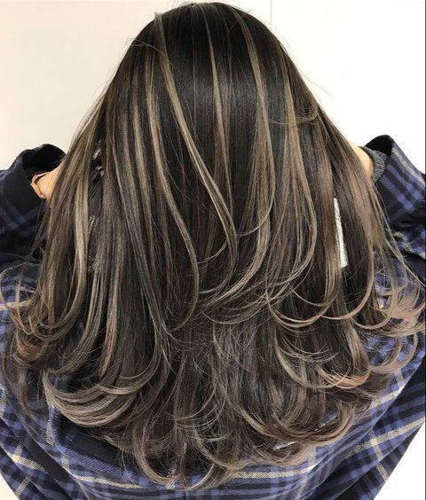 Apa Benar Pewarna Rambut Bisa Merusak? Ini Jawaban Pakar Kecantikan